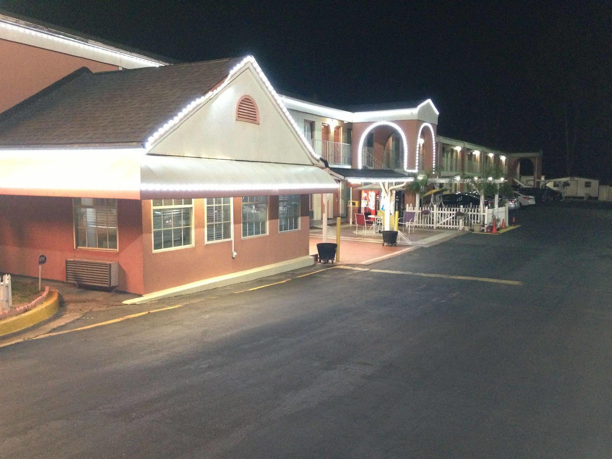 Scottish Inn אוגוסטה מראה חיצוני תמונה