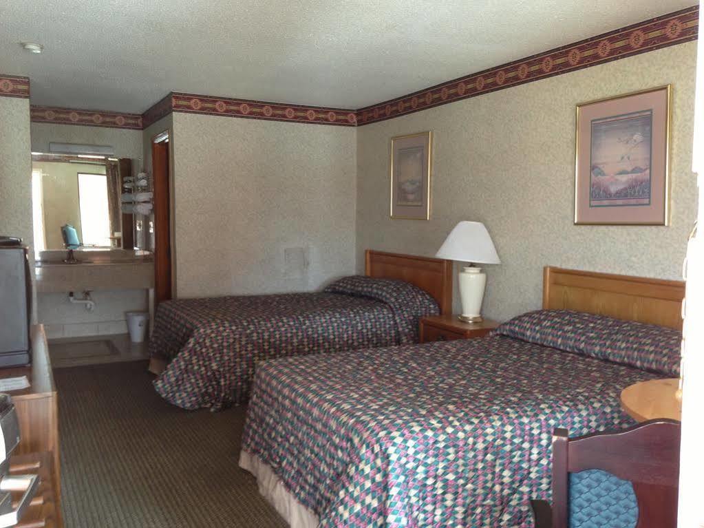 Scottish Inn אוגוסטה מראה חיצוני תמונה
